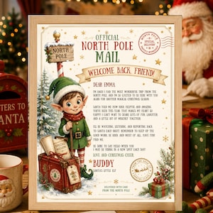 Puede incluir: Una carta enmarcada titulada Official North Pole Mail con un elfo de dibujos animados en traje verde junto a una maleta roja. El texto se dirige a Emma, menciona a Santa Claus y está firmado por Buddy. Incluye estrellas doradas y un letrero.