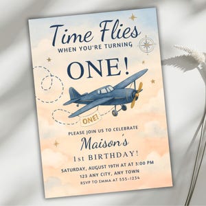 Carte d'invitation premier anniversaire passe vite, fête du 1er anniversaire d'avion, modèle de toile modifiable, invitation sur le thème du pilote, téléchargement numérique Evite