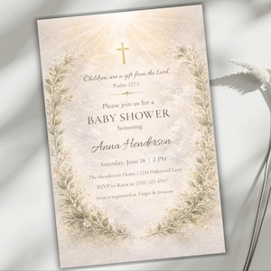 Puede incluir: Invitación a baby shower con un diseño de corona floral. La invitación presenta el texto "Los hijos son un regalo del Señor" y "Baby Shower en honor a Anna Henderson". La invitación está en tonos neutros suaves con una cruz dorada.