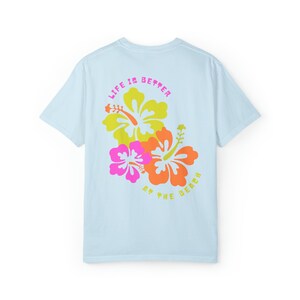 Hibiscus Shirt Comfort Colors Coconut Girl Clothes Surfer Girl Hibiscus Flower 2000s Shirt Trendy Beachy Shirts Y2K Tee Top Selling Shirts Chambray