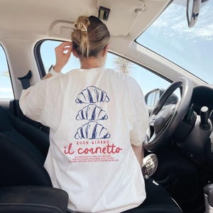 Croissant Shirt Oud Geld Esthetisch Tomaat Meisje Italiaans gezegde Italiaans thema zondag Shirt Brunch Shirt Italian Pride Shirt Espresso Shirt White