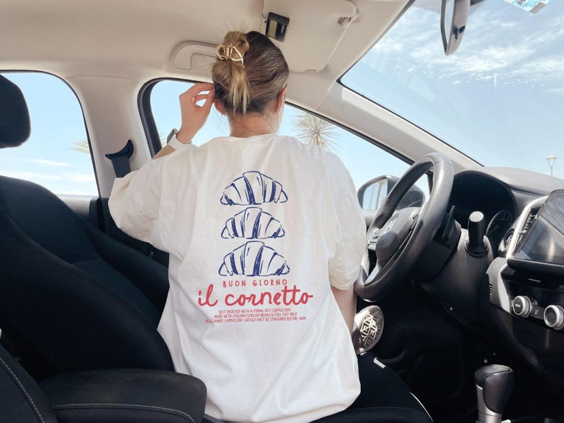 Croissant Shirt Oud Geld Esthetisch Tomaat Meisje Italiaans gezegde Italiaans thema zondag Shirt Brunch Shirt Italian Pride Shirt Espresso Shirt White