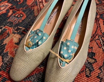 Manolo blahnik celadon green snake kitten heels pumps chic 9.5 40