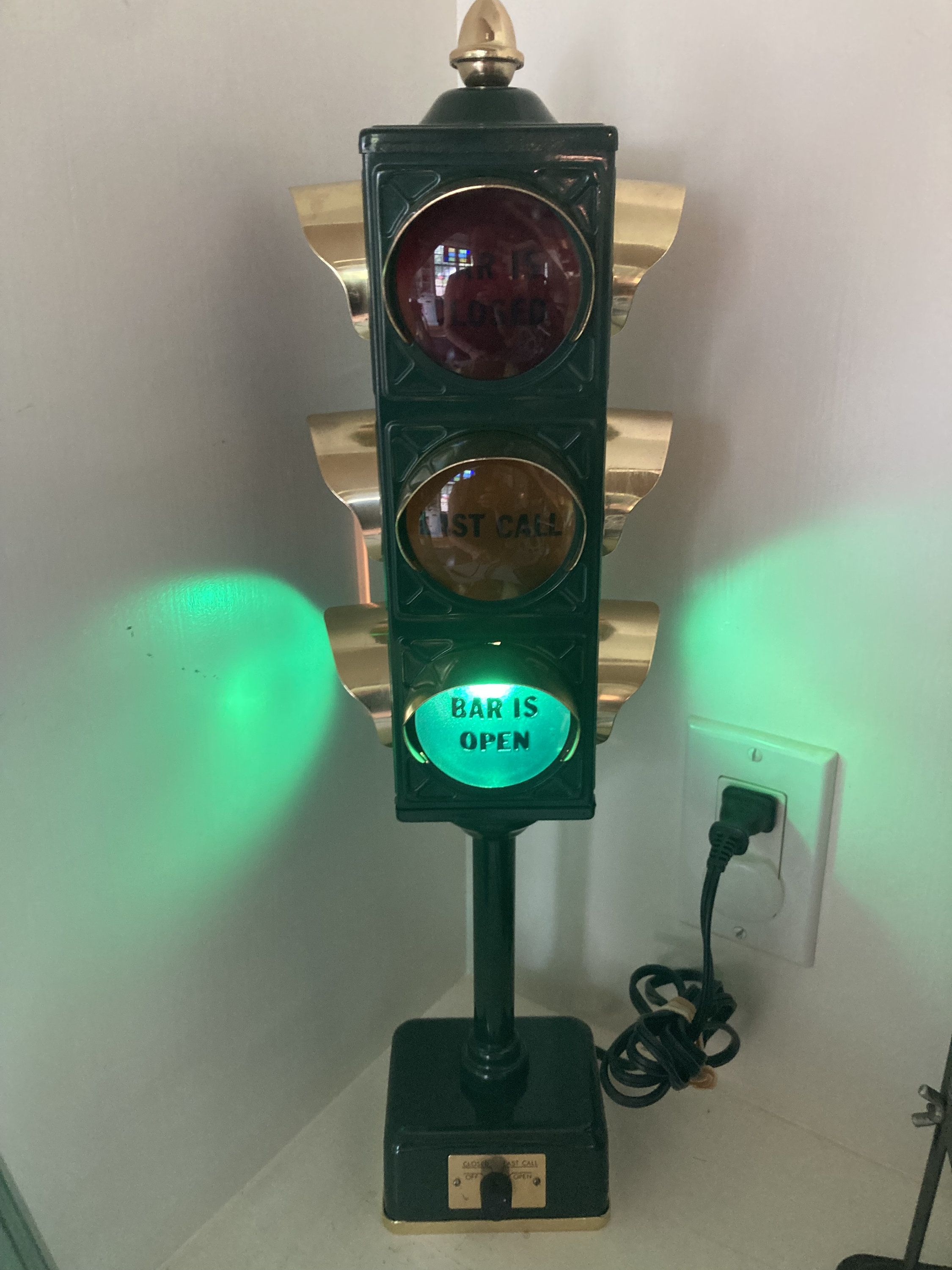 Vintage Traffic Light Bar Lamp Stoplight Lamp Last Call Bar Closed Bar