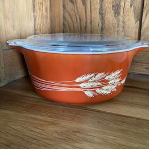 Vintage Pyrex Autumn Harvest Wheat  pattern