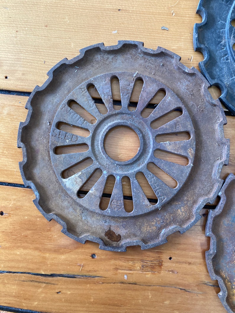 Vintage Cast Iron Seed Planter Plates Etsy