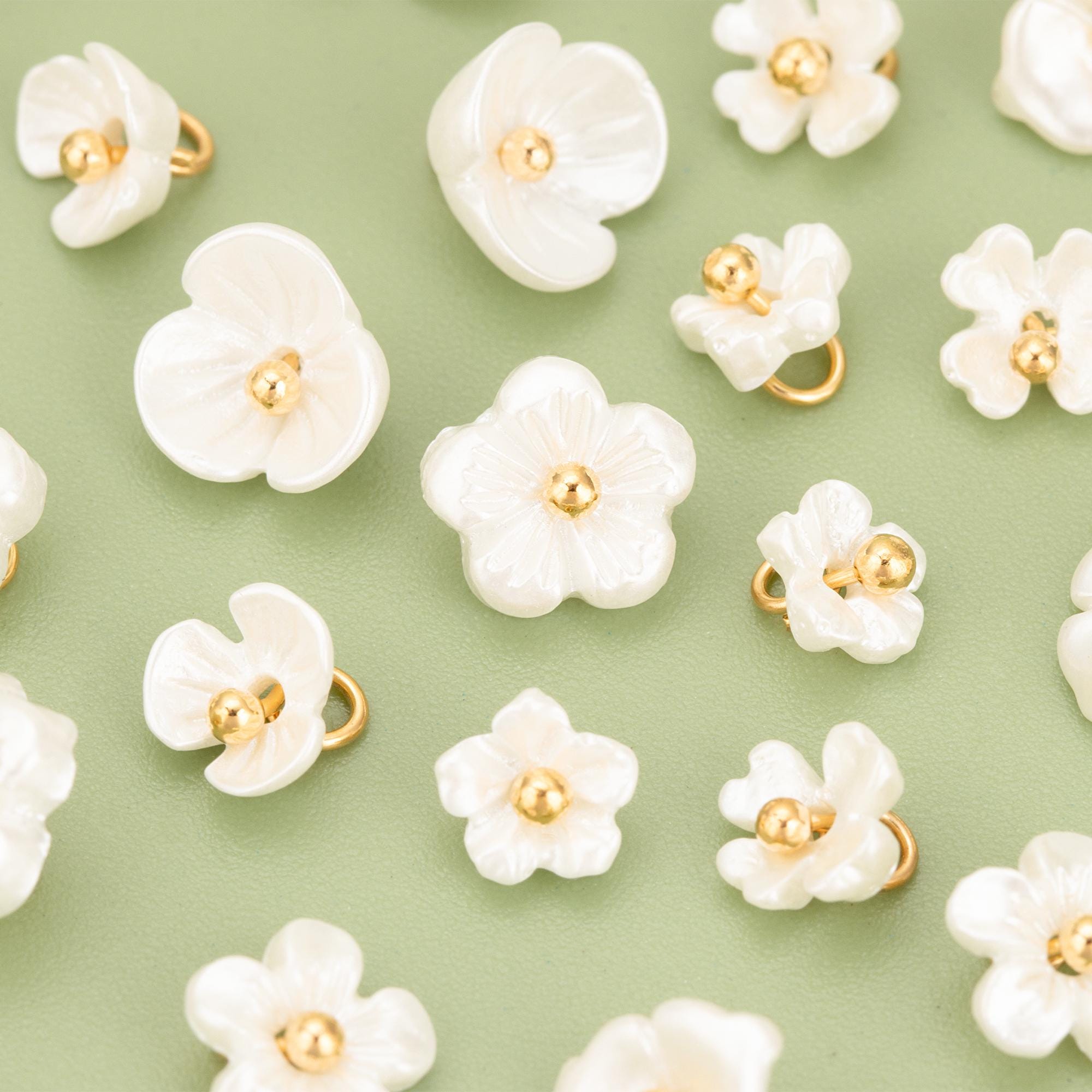 GUFEATHER MF49,50pcs Handmade Flower Shape Charms,18k Gold Plated Brass Pendants,Diy Jewelry Making Supplies