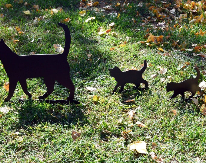 Metal Cat Family Art, Cat Garden Stakes, Cat Yard Decor, Cat Sculpture