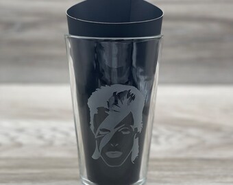 David Bowie 16 oz Pint Glass