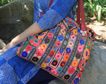 Handgemachte bestickte Boho-Einkaufstasche im Vintage Banjara-Stil