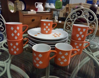 Jonas Roberts 50s Orange/ White  Snack Plates with Cups. Made in Japan VTG 15pc Set