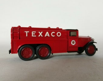 Details about   Sunoco Tanker Truck Locking Coin Bank w/Key American Classic 1992 Vintage New 