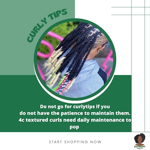 Puede incluir: Imagen de una persona con puntas rizadas largas, oscuras y rubias. Las puntas est&aacute;n peinadas con acentos coloridos. El texto dice "CURLY TIPS" y un mensaje sobre el mantenimiento de los rizos texturizados 4c.