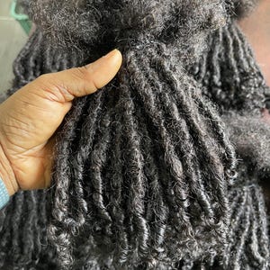 100 Strands of 0.6-0.7cm Anwi Curly 4a/4b human hair loc extensions