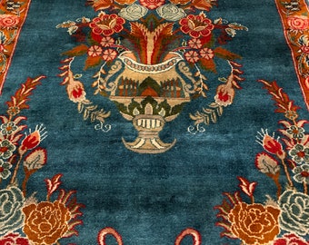 Size:2x3 feet. Handmade silk carpet