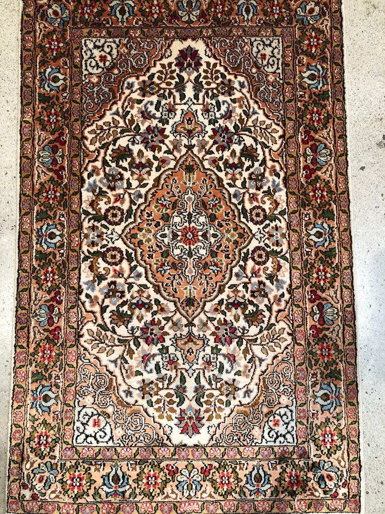 Size: 2x3 ft. Handmade kashmir silk carpet image 1