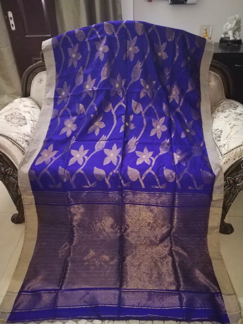 Dhakai Jamdani Saree