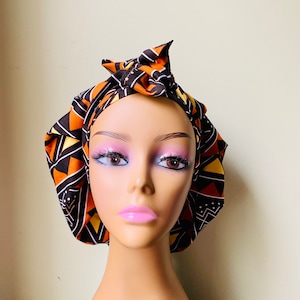 Handgefertigte Ankara SATIN gefütterte verstellbare Krawattenmütze, die als Scrub Cap African Fabric Print Lok Cap Kopfverpackung vielseitig ist