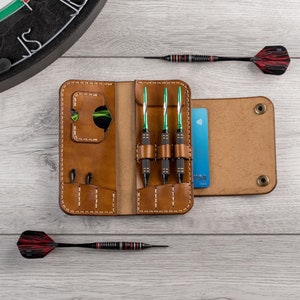 Estuche de cuero blando para dardos personalizado y hecho a mano, billetera de cuero para dardos, funda de cuero blanda para dardos hecha a mano, estuche de dardos personalizado