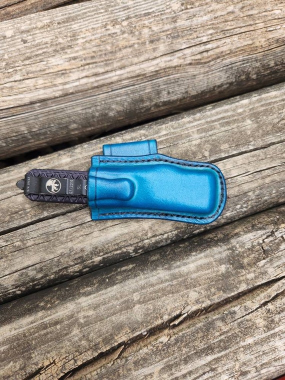 Microtech ultratech crossdraw horizontal carry black leather knife