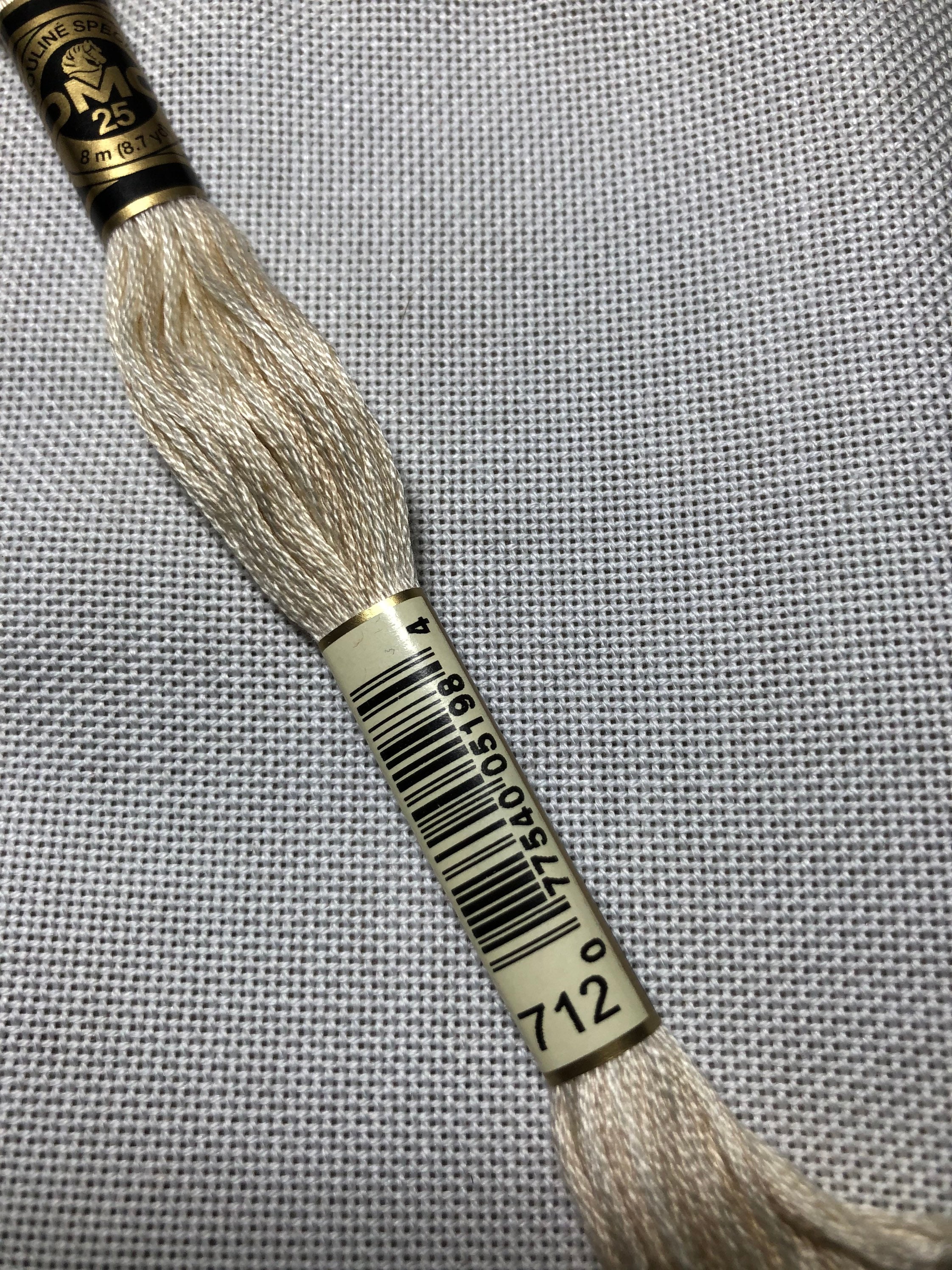 DMC Floss - 666 - 676 - 677 - 680 - 699 - 700 - 701 - 712 - Cross