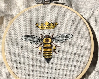 Queen honeybee, bee, modern cross stitch - PDF instant download