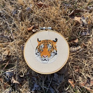 Bengal tiger, cat, carnivore, endangered species, animal cross stitch pattern - PDF instant download