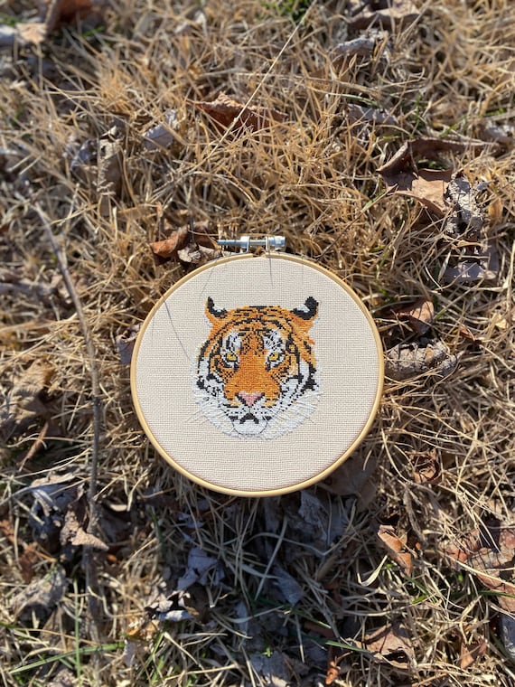 Bengal tiger, cat, carnivore, endangered species, animal cross stitch pattern - PDF instant download