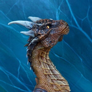 Handbemalte Drachenskulptur: Herz des Drachen Fankunst