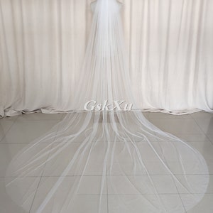 1 Layer Cut edge Wedding Veil Scattered Crystal Veil Cathedral Veil with a Metal Comb on the top image 2