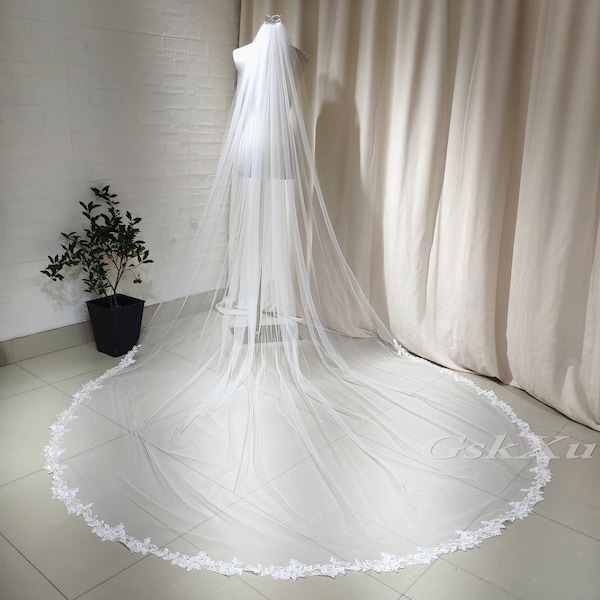 118" Lace Bridal Veil Cathedral Length Wedding Accessorieswith Metal Comb in White ,Off-White ,Ivory