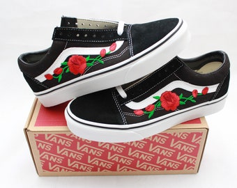 black vans roses