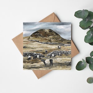 Cartão de felicitações Belted Galloways em Slemish Mountain, cartão de felicitações pintado da Irlanda do Norte, cartão de vaca em branco por dentro, amantes de vacas