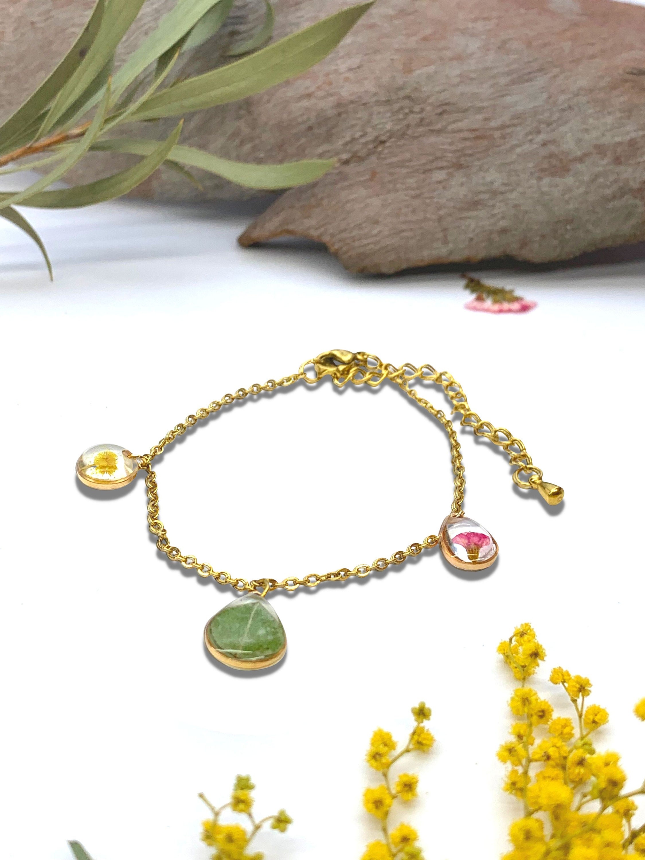 Expand your aura and... - CaratLane: A Tanishq Partnership | Facebook