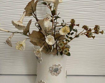 Every Day Glamour Ivory Vase with Pearly Flowers