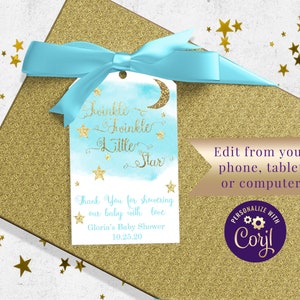 Puede incluir: Una etiqueta de favor de baby shower azul y blanca con estrellas doradas brillantes y el texto "Twinkle Twinkle Little Star" y "Gracias por duchar a nuestro bebé con amor Gloria's Baby Shower 10.25.20".