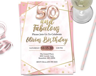 Könnte beinhalten: Rosa-goldene Geburtstagseinladung mit goldenem Glitzerdesign. Die Einladung lautet "50 und fabelhaft" und "Olivias Geburtstag". Das Datum ist der 10.15.20 und die Uhrzeit ist 14:00 Uhr.