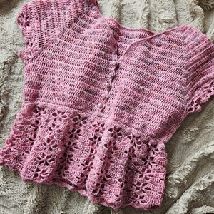 Blossoming top CROCHET PATTERN / beautiful summer crochet tee/ crochet T-shirt / cute crochet outfit / crochet top with flowers / pdf zdjęcie 3