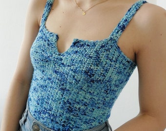 Mia top CROCHET PATTERN / cute and easy top with a slit / beginner friendly crochet top / tank top crochet tutorial / basic piece / pdf