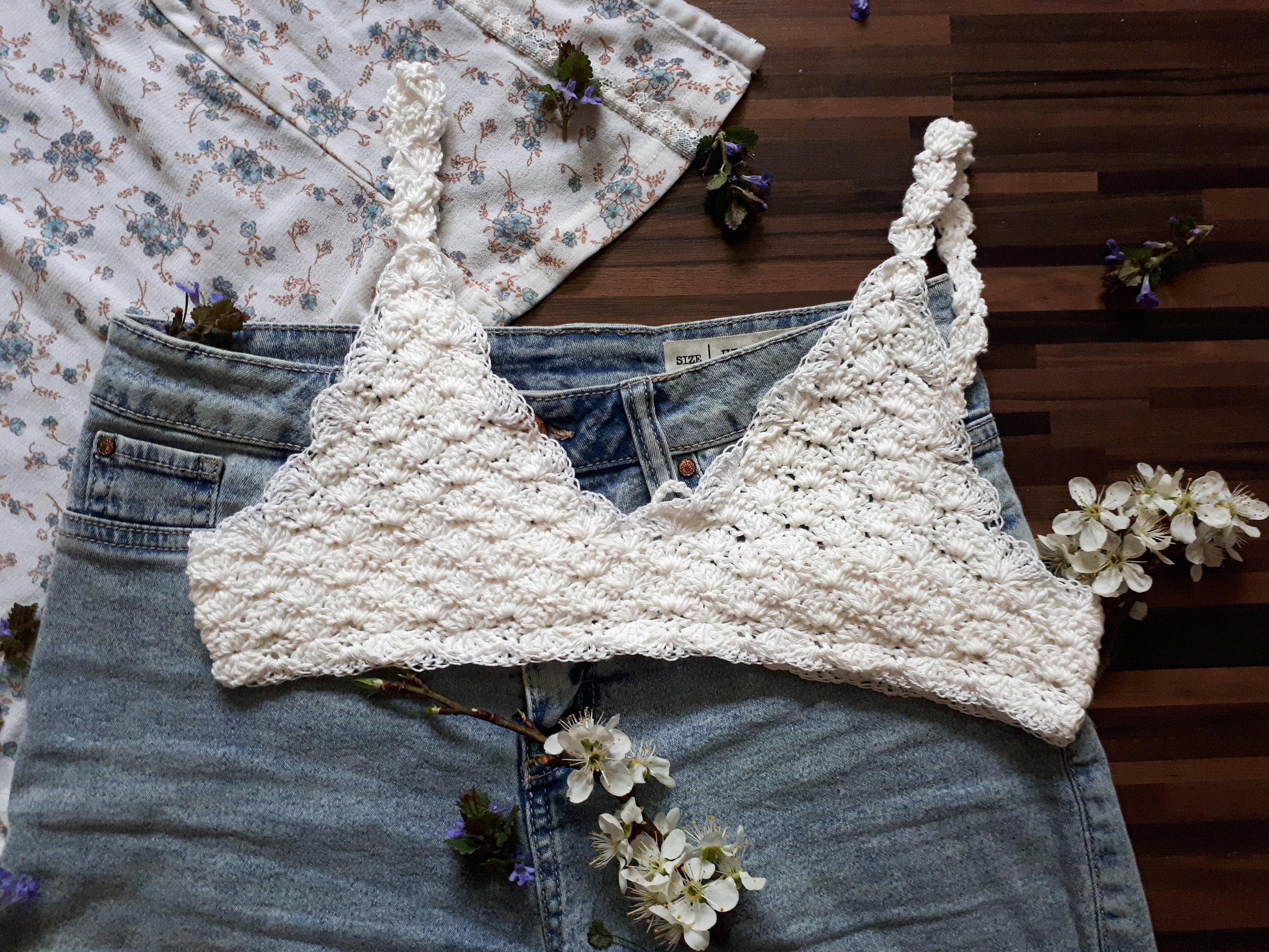Iris Crochet Bralette / Crochet Pattern Lacy Bra / Cute Girly - Etsy