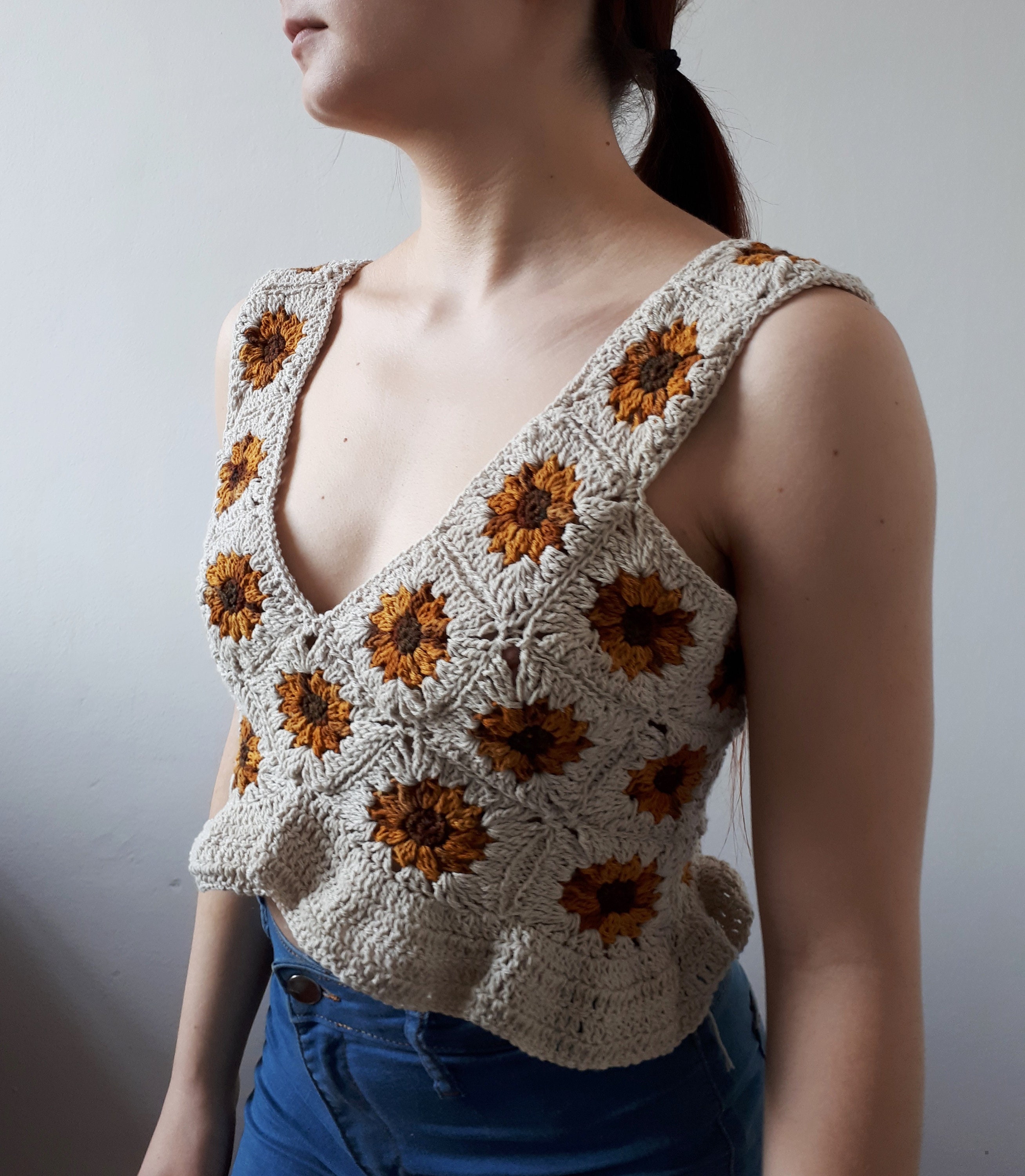 Sunflower Top CROCHET PATTERN / Crocheted Crop Top / Granny Squares / Flower Top Women / Summer Top and Dress / Pdf File - Etsy Sunflower Top CROCHET PATTERN / Crocheted Crop Top / Granny Squares / Flower Top Women / Summer Top and Dress / Pdf File - Etsy