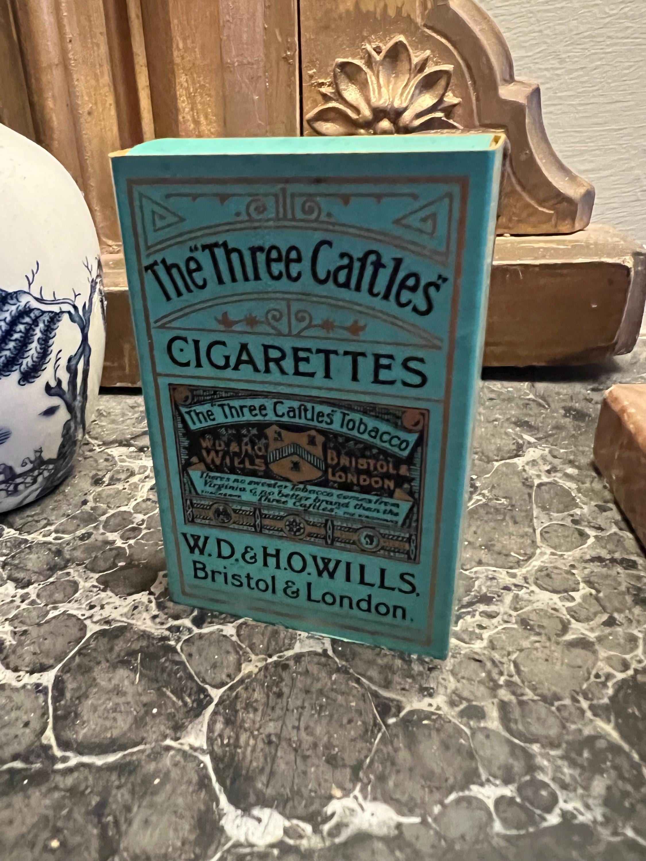 celebrity cigarette smokers Secret Celebrity Smokers