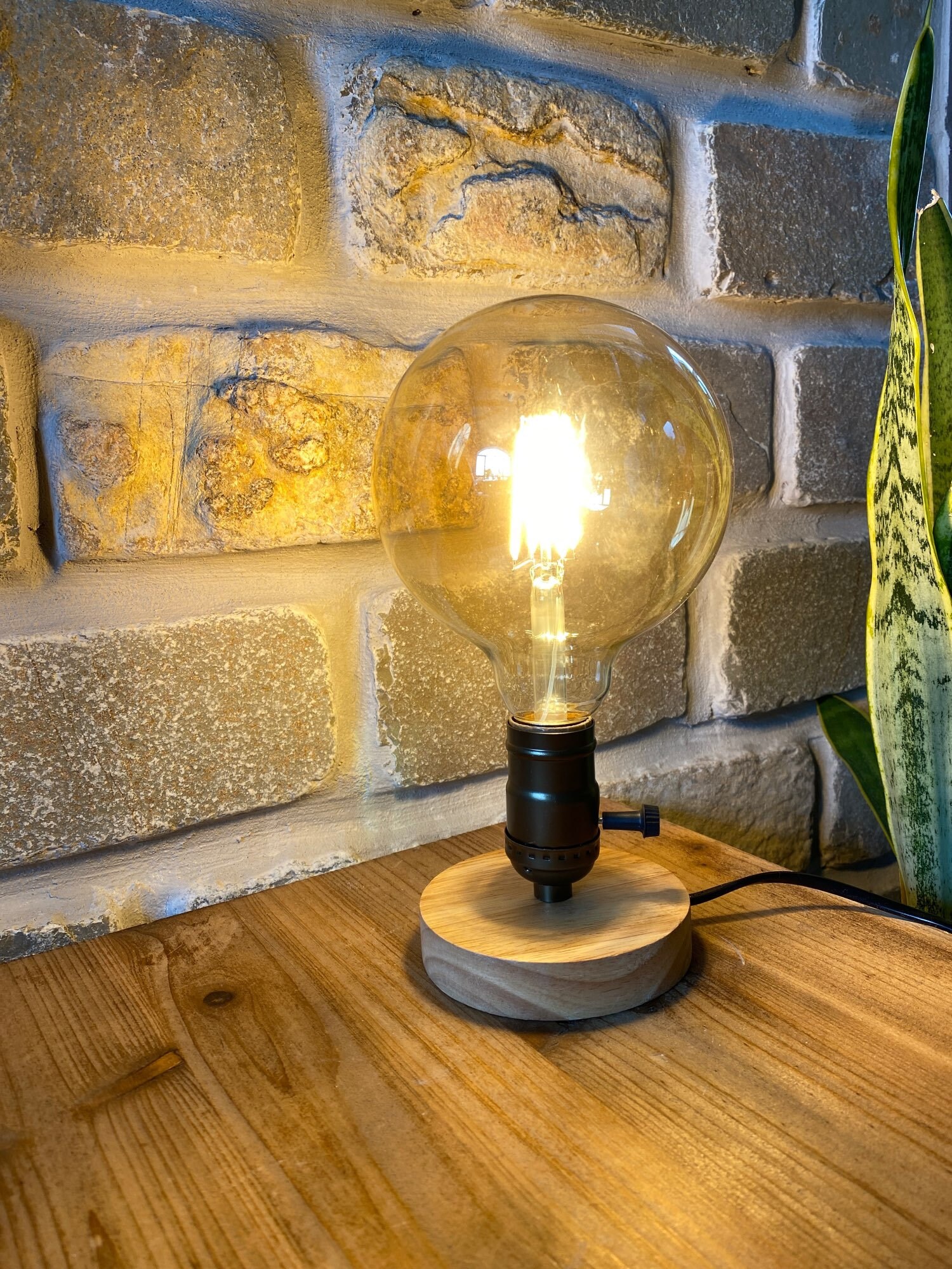 Lampe A Poser Industriel en Bois