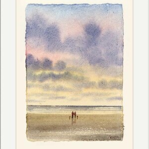 Dipinto originale ad acquerello su carta fatta a mano, coppia e due cani sulla spiaggia al tramonto, regalo d'arte romantica montato su cornice da 12 x 10 pollici