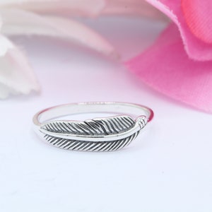 Sterling Silver Sideways Feather Ring Sterling Silver Sideways Feather Ring