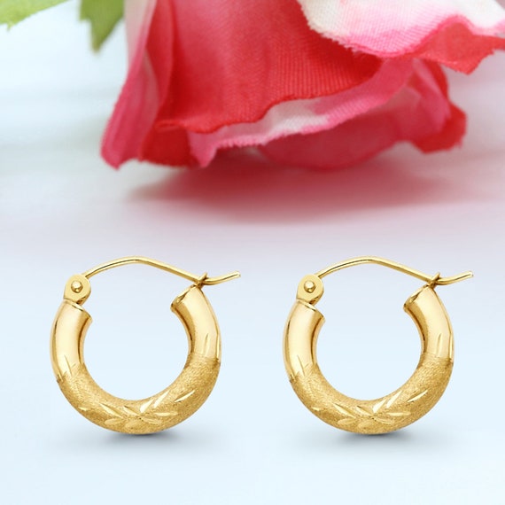 14mm Diameter 14k WhiteGold 3mm Thickness Diamond Cut Hoop Earrings 14mm Diameter 14k WhiteGold 3mm Thickness Diamond Cut Hoop Earrings