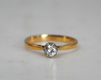 Vintage 18ct gold and diamond solitaire ring