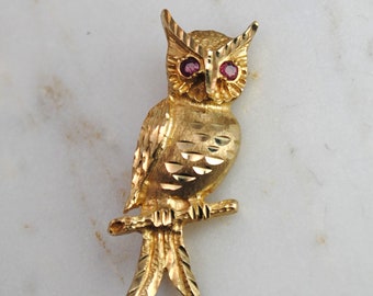 Vintage 9ct gold owl brooch
