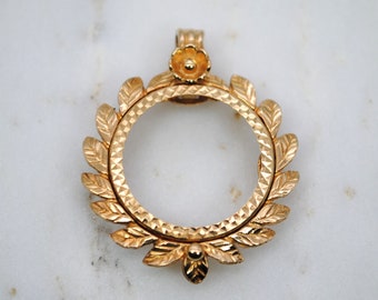 Vintage 9ct full sovereign setting pendant