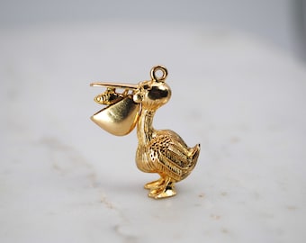 Vintage 9ct gold pelican charm